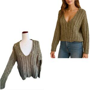 URBAN OUTFITTERS Olive Green Open Knit V-Neck Sweater Size XS